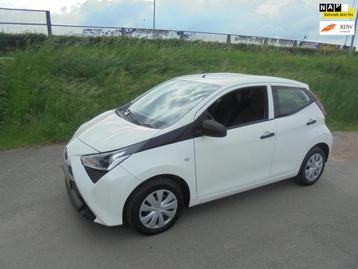 Toyota Aygo Toyota ayco 1.0 benzine 5 deurs airco 74.000km e beschikbaar voor biedingen
