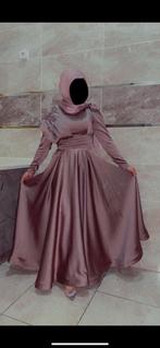 Lange Jurk met steentjes, Kleding | Dames, Gelegenheidskleding, Ophalen of Verzenden, Zo goed als nieuw, Galajurk