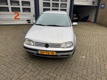 Volkswagen GOLF 1.8-20v automaat comfortline beschikbaar voor biedingen