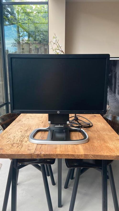 HP EliteDisplay Monitor, Computers en Software, Monitoren, Zo goed als nieuw, 60 Hz of minder, DisplayPort, DVI, VGA, In hoogte verstelbaar