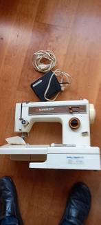 Naaimachine, Hobby en Vrije tijd, Naaimachines en Toebehoren, Ophalen of Verzenden, Gebruikt