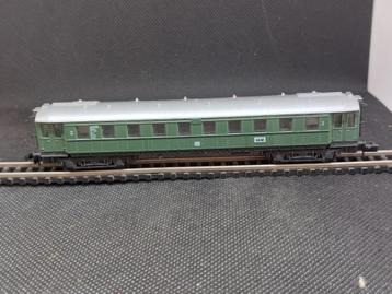 Arnold 3320 - DB Eilzugwagen 2e Kl.B4ye (13775) beschikbaar voor biedingen