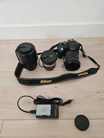 Nikon D5300 + 2 lenzen + extra accu & oplader beschikbaar voor biedingen