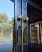 Hoge zwarte Vitrinekast | Oosterse stijl | Glaskast #2269, Niet ingevuld, 200 cm of meer, Niet ingevuld, 25 tot 50 cm