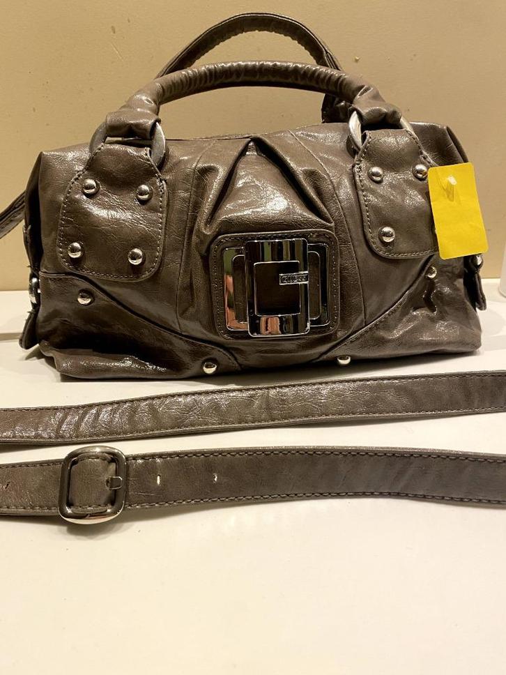 Guess tas, Sieraden, Tassen en Uiterlijk, Tassen | Damestassen, Nieuw, Overige typen, Grijs, Ophalen of Verzenden