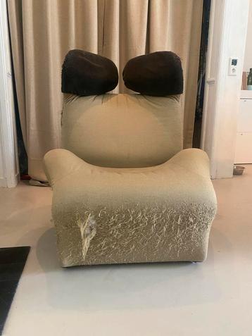 Cassina Wink fauteuille beschikbaar voor biedingen