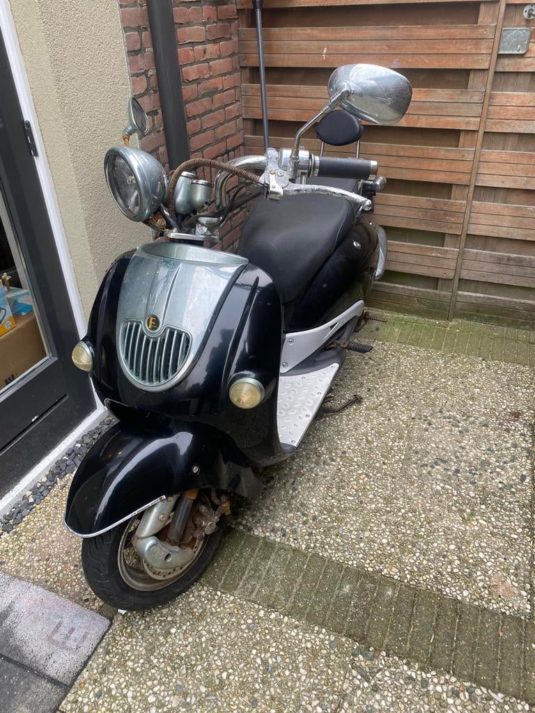 Scooter 50cc, Fietsen en Brommers, Snorfietsen en Snorscooters, Zo goed als nieuw, Overige merken, Benzine, Ophalen of Verzenden