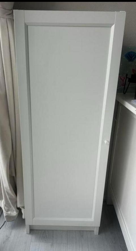 Ikea Billy boekenkastje met Oxberg deur, ZGAN 3 maanden oud., Huis en Inrichting, Kasten | Kledingkasten, Zo goed als nieuw, 200 cm of meer