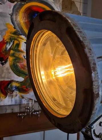 Zeer bijzondere staande lamp! (Incl. dimmer) beschikbaar voor biedingen