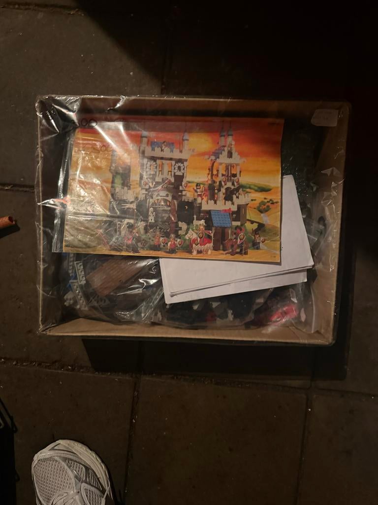 Lego Kasteel 6090 - Compleet met Instructies, Kinderen en Baby's, Speelgoed | Duplo en Lego, Ophalen of Verzenden, Zo goed als nieuw