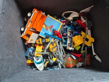 Lego partij plus bak beschikbaar voor biedingen