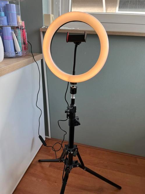 Ringlamp in hoogte verstelbaar met 2 statieven, Audio, Tv en Foto, Fotografie | Fotostudio en Toebehoren, Zo goed als nieuw, Ophalen