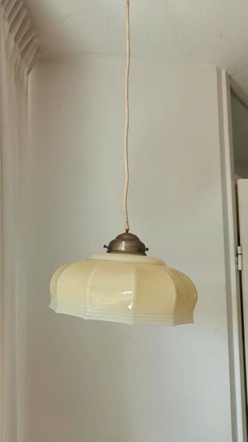 Opaline hanglamp jaren '30 art deco beschikbaar voor biedingen