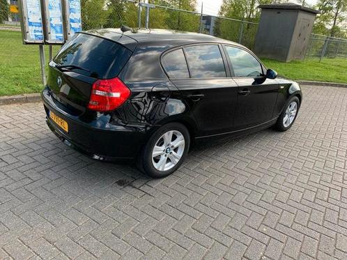 BMW 1-Serie 1.6 5DR 2008 Zwart, Nieuwe Apk, Auto's, BMW, Particulier, 1-Serie, Airbags, Centrale vergrendeling, Cruise Control