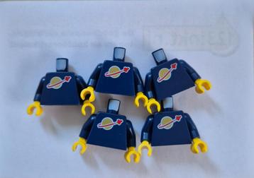 LEGO Classic Space Torso Donkerblauw beschikbaar voor biedingen