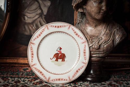 Antiek decoratief wandbord met olifant en rijder, Antiek en Kunst, Antiek | Porselein, Ophalen of Verzenden