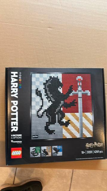 LEGO 31201 Harry Potter – Hogwarts Crests set 2 beschikbaar voor biedingen