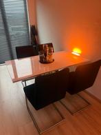 Hoogglans witte tafel met zwarte stoelen - gratis!, Kunststof, Gebruikt, 100 tot 150 cm, Vier personen