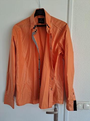 Fout overhemd oranje maat 45/46 beschikbaar voor biedingen