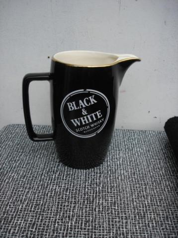 Whisky-kan / waterkan Black en White en fles BOLTON'S whisky beschikbaar voor biedingen