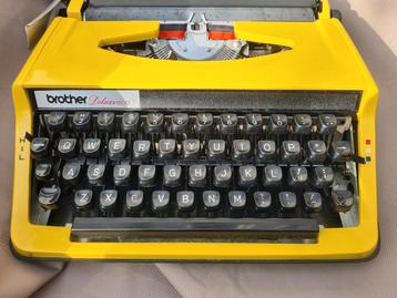 Retro design Geel typemachine brother deluxe 800
Spage age  beschikbaar voor biedingen