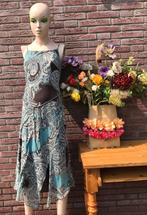 Jurk XS - met bruin beige turquoise dessin, Beige, Ophalen of Verzenden, Zo goed als nieuw, Knielengte