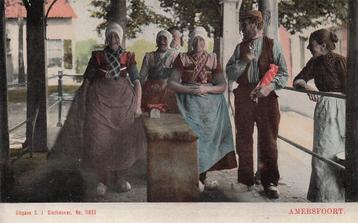 JL1006 Amersfoort Straatleven Klederdracht ca 1900 beschikbaar voor biedingen