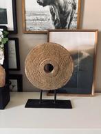 Molensteen op standaard, Ophalen, Zo goed als nieuw