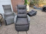 Twee kussens voor loungestoelen, Ophalen, Gebruikt, Rotan