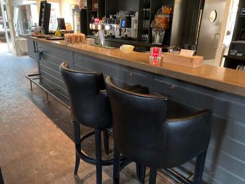 Gratis grote bar beschikbaar voor biedingen