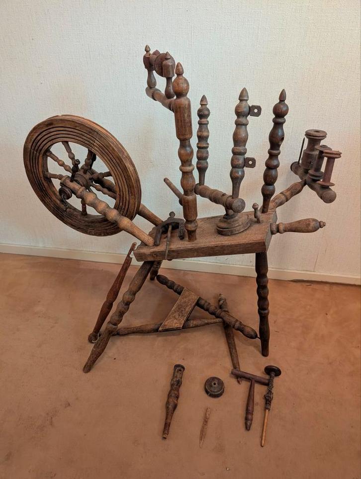 Antiek Spinnenwiel - Decoratief Object, Antiek en Kunst, Antiek | Naaimachines, Ophalen
