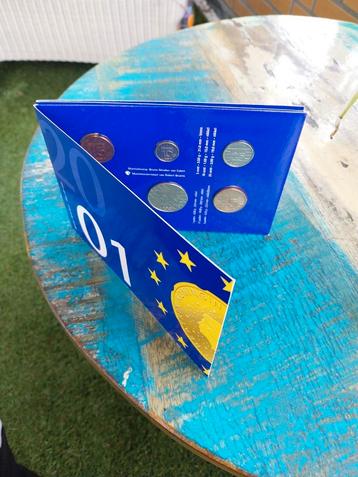 Fraaie 'guldens'set Ned 2001 beschikbaar voor biedingen