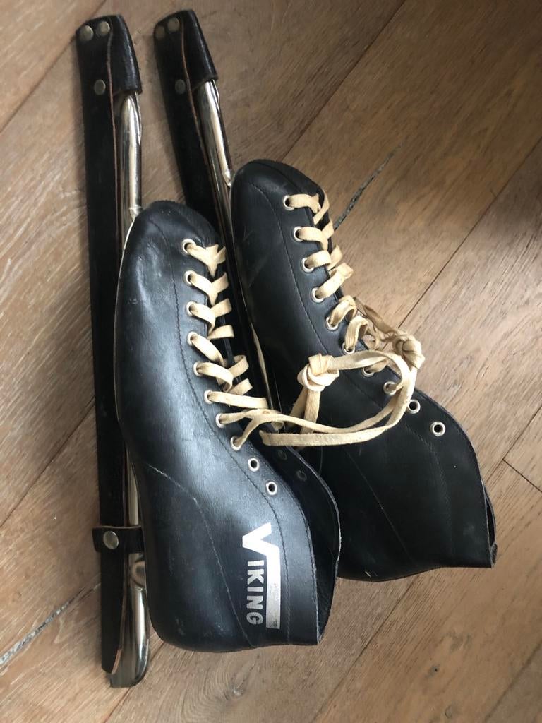 Viking lage noren maat 45 en merkloze lage noren maat 37, Ophalen, Viking, Gebruikt, Noren