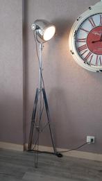 Mooie film/decoratieve filmspot, Huis en Inrichting, Lampen | Vloerlampen, Ophalen, Zo goed als nieuw, 150 tot 200 cm