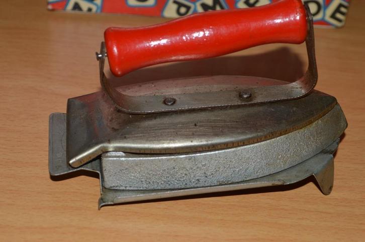 jaren 50 RAUCO kinderstrijkijzertje op onderstel, Antiek en Kunst, Antiek | Speelgoed, Ophalen of Verzenden