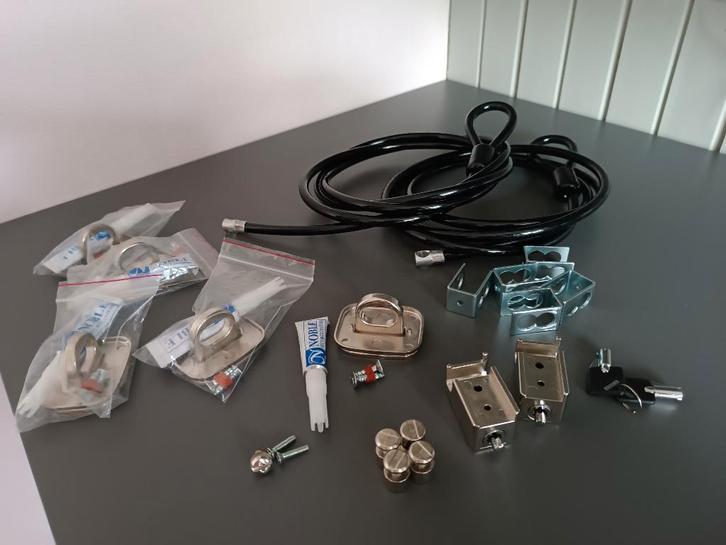 HP Universal PC Chassis Security Lock Kit 335132-004, Computers en Software, Pc- en Netwerkkabels, Zo goed als nieuw, Ophalen of Verzenden