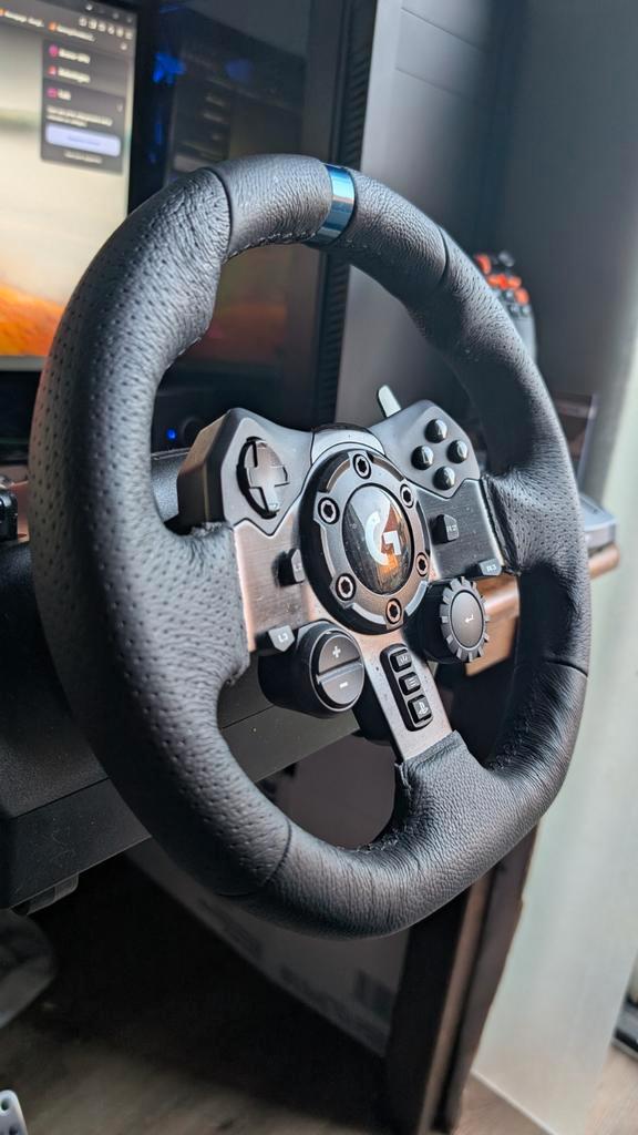 Logitech G923 met shifter PlayStation/PC versie., Spelcomputers en Games, Spelcomputers | Sony PlayStation Consoles | Accessoires