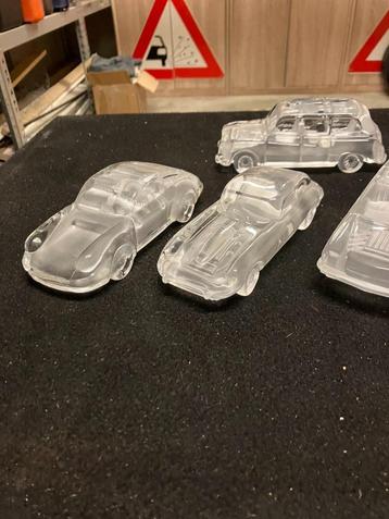 Glas/kristal auto`s schaal 1/24 beschikbaar voor biedingen