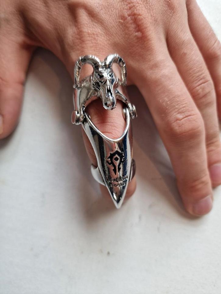 World of Warcraft Horde Ring - Ram Skull, Sieraden, Tassen en Uiterlijk, Ringen, Nieuw, Heer, 20 of groter, Zilver, IJzer of Staal