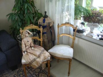 Stel antieke Franse 19e eeuwse boudoir stoeltjes Bois Doré beschikbaar voor biedingen