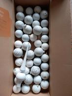 Doos witte kerstballen met zilver en piek. Onbreekbaar, Ophalen of Verzenden, Nieuw
