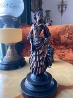 Bronzen beeld victoriaanse vrouw, Ophalen of Verzenden