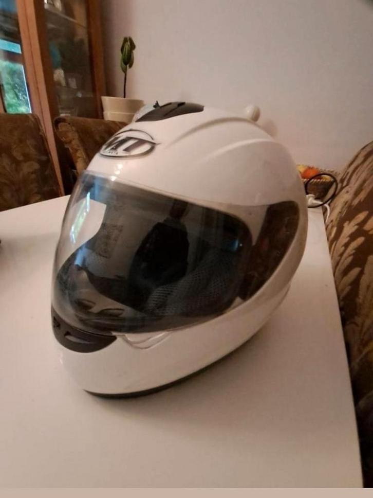 Te koop!MT Thunder merk motorhelm.Maat L maar wel flexibel, Motoren, Kleding | Motorhelmen, Integraalhelm, Overige merken, Tweedehands