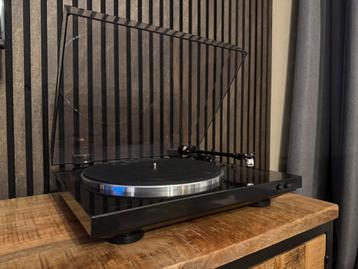 Mooie Denon DP-300F Platenspeler Zwart beschikbaar voor biedingen