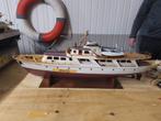 Modelboot Yacht - Izole, Ophalen, Gebruikt, Groter dan 1:32, Overige merken