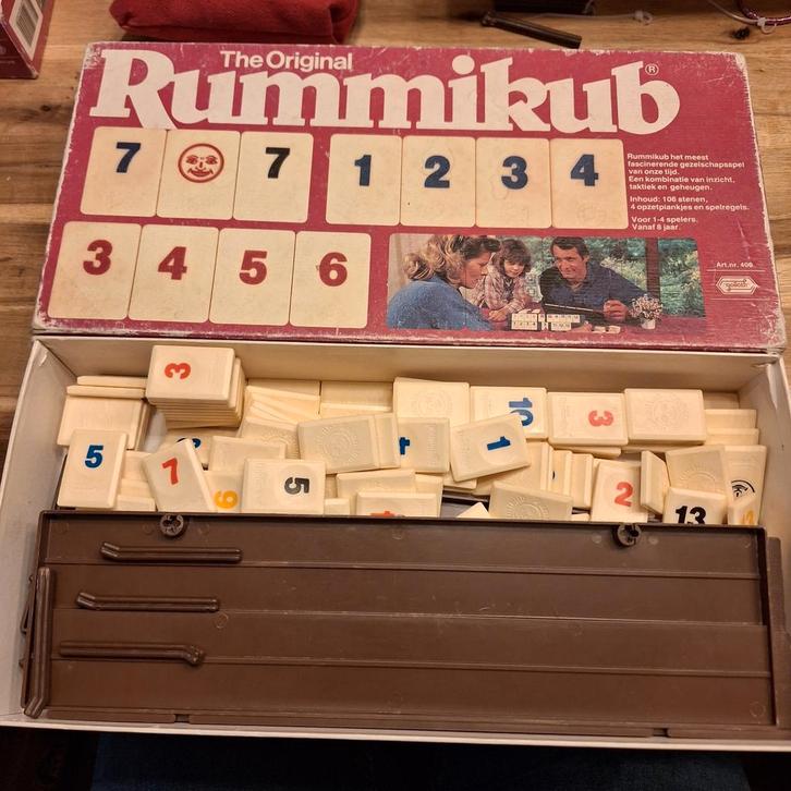 Rummikub Bordspel, Hobby en Vrije tijd, Gezelschapsspellen | Bordspellen, Gebruikt, Een of twee spelers, Drie of vier spelers