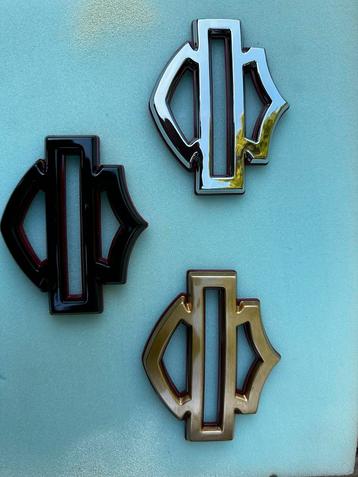 3D CVO logo’s Goud en Chrome beschikbaar voor biedingen