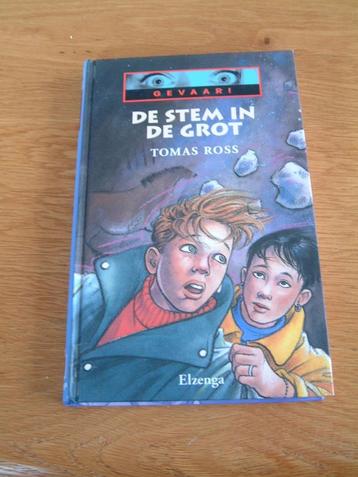 boek De stem in de grot van Tomas Ross beschikbaar voor biedingen