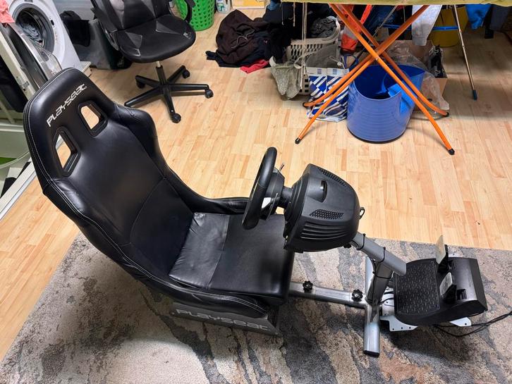 Playseat + Thrustmaster TX Racing Wheel Ferrari 458, Spelcomputers en Games, Spelcomputers | Xbox | Accessoires, Gebruikt, Xbox 360