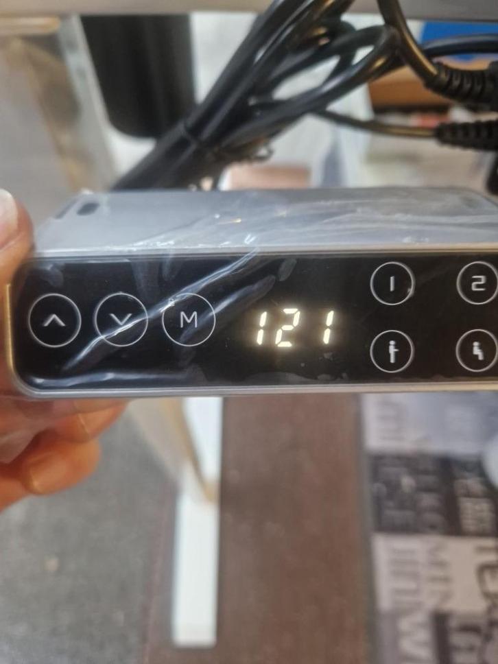 NIEUW Schaffenburg Dextro Basic Elektrisch Zit-Sta bureau, Huis en Inrichting, Bureaus, Nieuw, Stabureau, Elektrisch, In hoogte verstelbaar